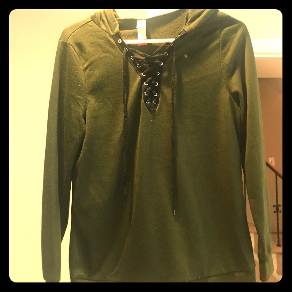 Green tie up sweatshirt
